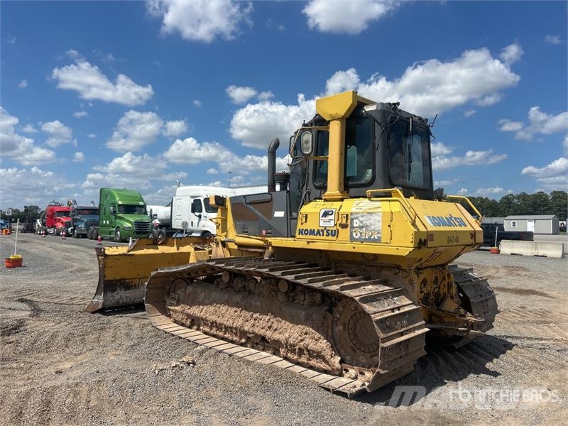 Komatsu D61PX-15E0 Buldooserid