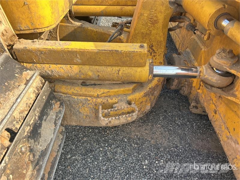 Komatsu D61PX-24 履帶推土機