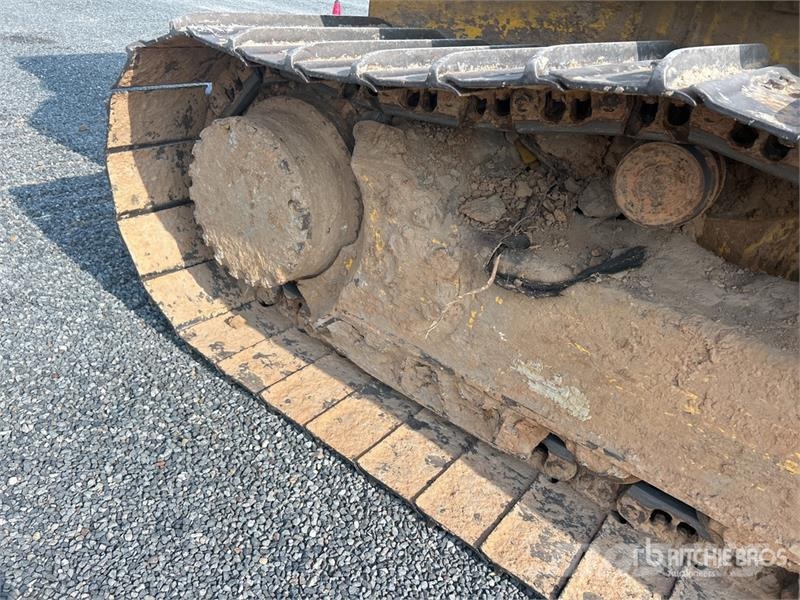Komatsu D61PX-24 履帶推土機