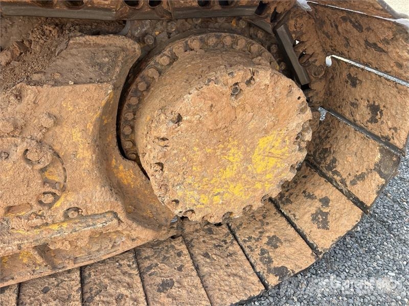 Komatsu D61PX-24 履帶推土機