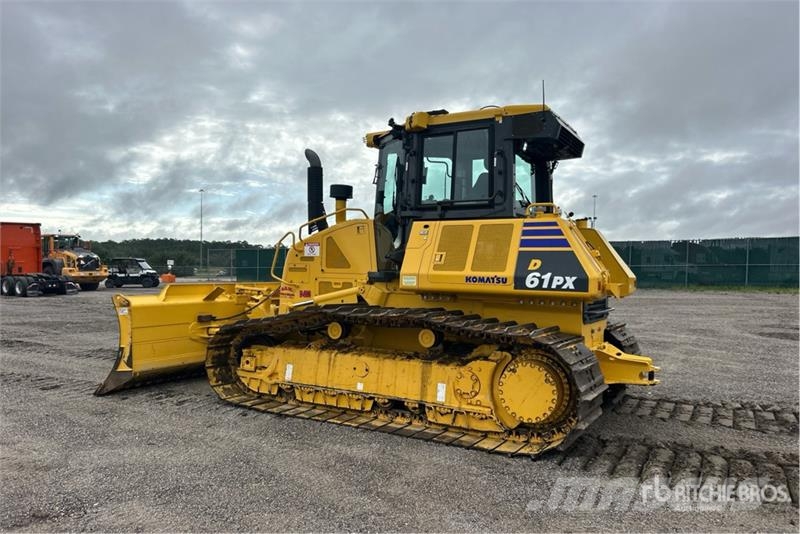 Komatsu D61PX-24 Crawler dozers