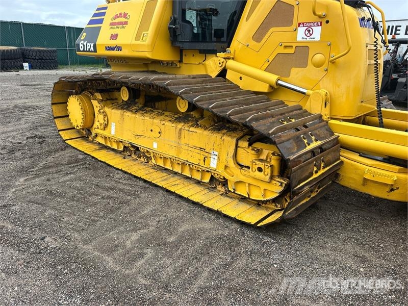 Komatsu D61PX-24 Crawler dozers