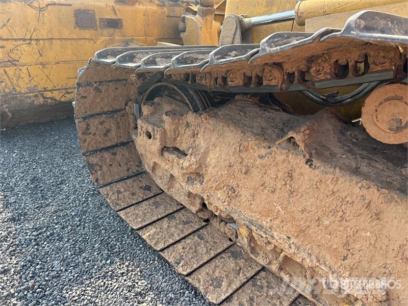 Komatsu D61PX-24 履帶推土機