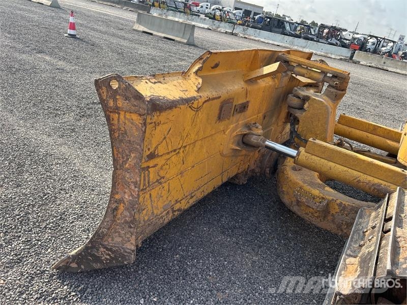 Komatsu D61PX-24 履帶推土機