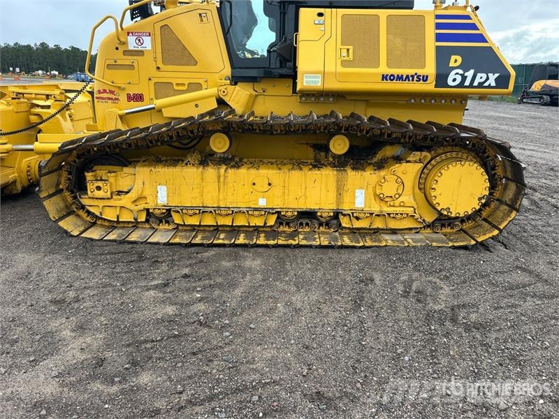 Komatsu D61PX-24 Crawler dozers