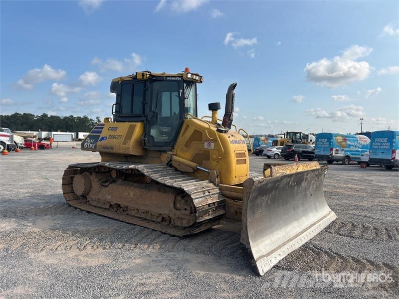 Komatsu D61PX-24 履帶推土機