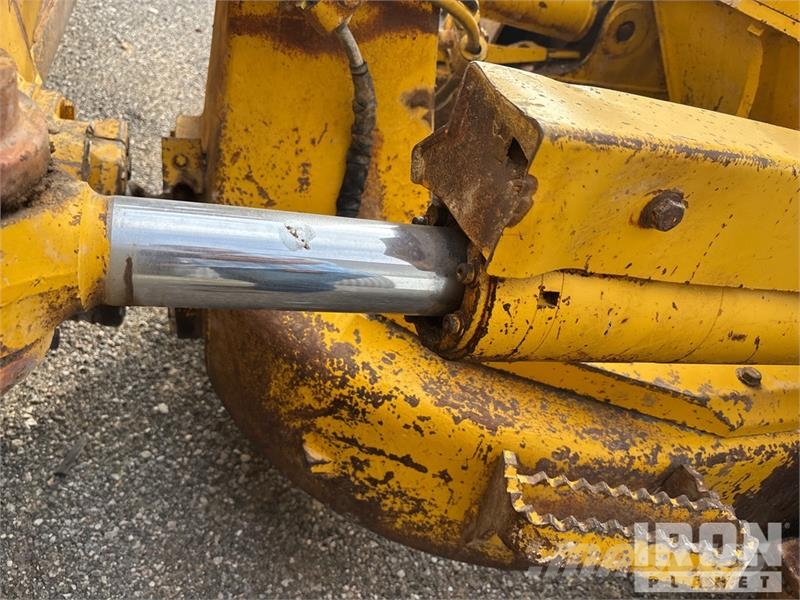 Komatsu D61PXi-23 Crawler Dozer (Inoperable) Buldožeri guseničari