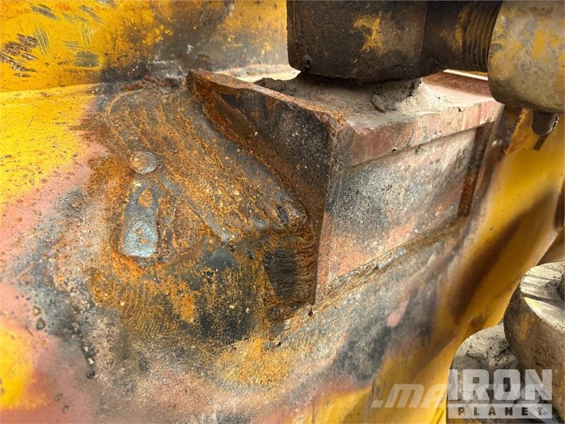 Komatsu D61PXi-23 Crawler Dozer (Inoperable) Buldožeri guseničari