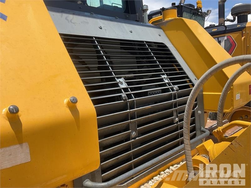 Komatsu D61PXI-24 Crawler Dozer Rupsdozers