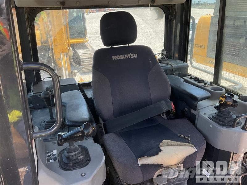 Komatsu D61PXI-24 Crawler Dozer Rupsdozers