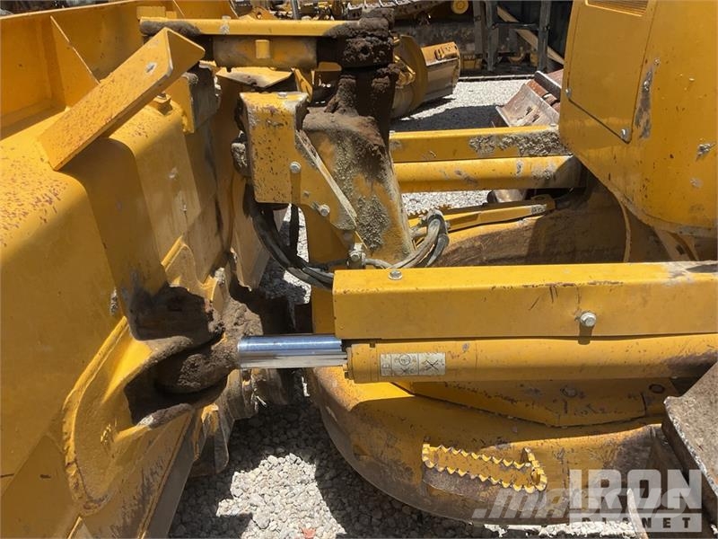Komatsu D61PXI-24 Crawler Dozer Rupsdozers