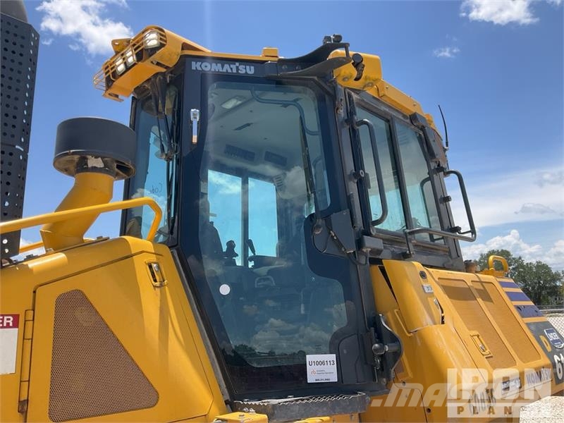 Komatsu D61PXI-24 Crawler Dozer Rupsdozers