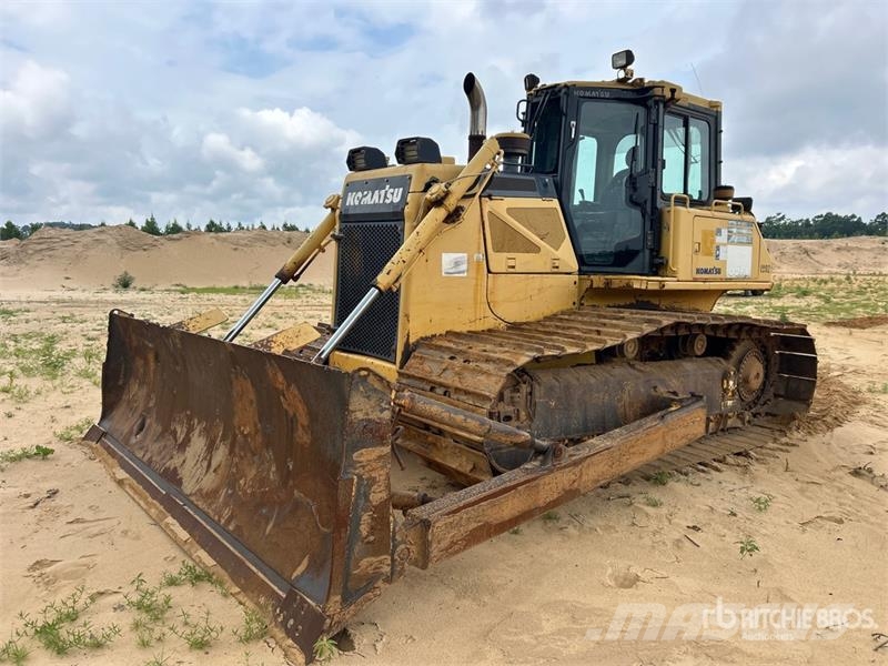 Purchase Komatsu D65PX-17 crawler dozers, Bid & Buy on Auction