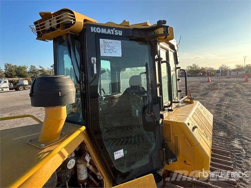 Komatsu D71PXI-24 Crawler Dozer Kāpurķēžu buldozeri