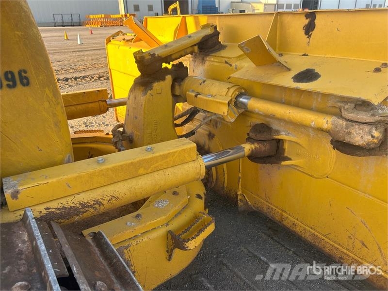 Komatsu D71PXI-24 Crawler Dozer Kāpurķēžu buldozeri