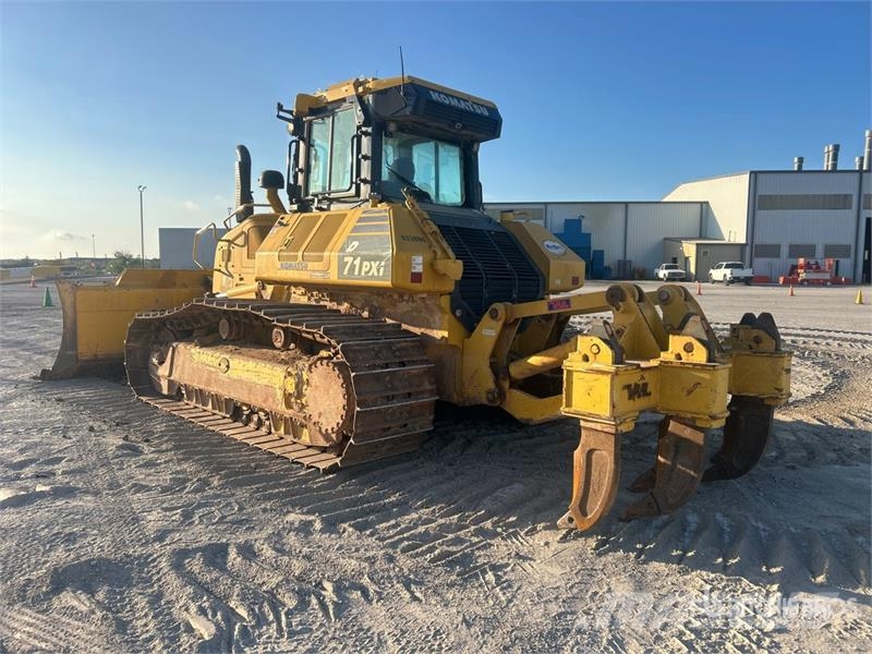 Komatsu D71PXI-24 Crawler Dozer Kāpurķēžu buldozeri