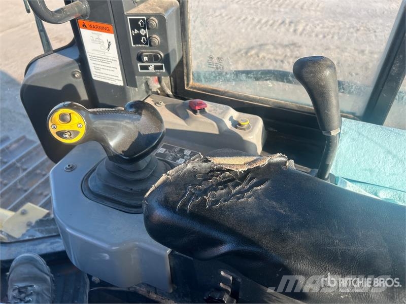 Komatsu D71PXI-24 Crawler Dozer Kāpurķēžu buldozeri