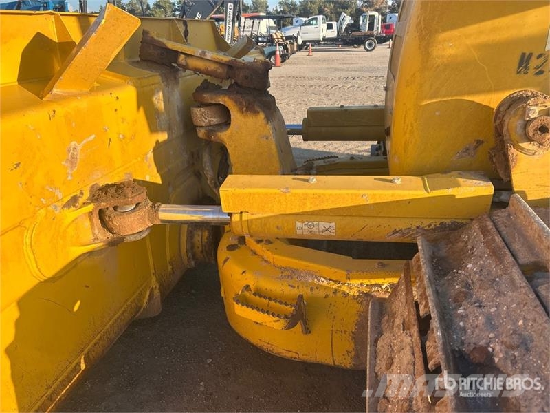Komatsu D71PXI-24 Crawler Dozer Kāpurķēžu buldozeri