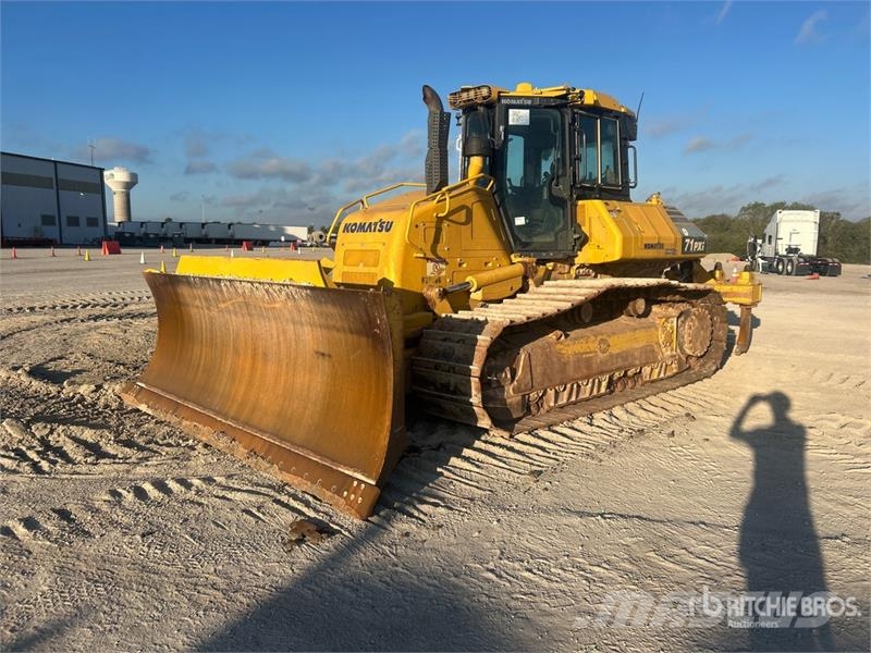 Komatsu D71PXI-24 Crawler Dozer Kāpurķēžu buldozeri