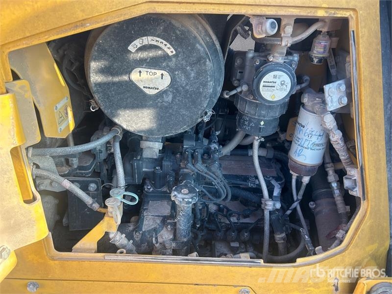 Komatsu D71PXI-24 Crawler Dozer Kāpurķēžu buldozeri