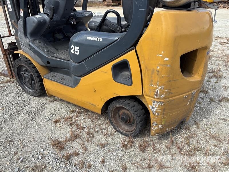 Komatsu FG25 Targoncák-Egyéb
