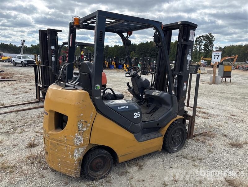 Komatsu FG25 Targoncák-Egyéb