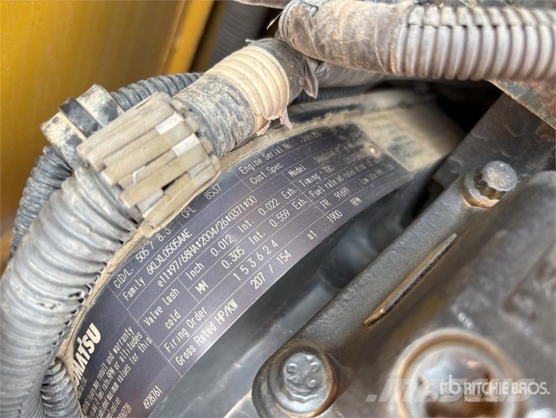 Komatsu GD655-3E0 モーターグレーダー