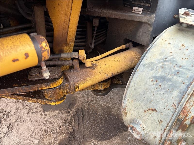 Komatsu GD655-3E0 モーターグレーダー