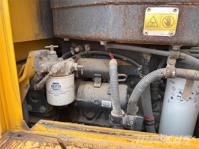 Komatsu GD655-3E0 モーターグレーダー