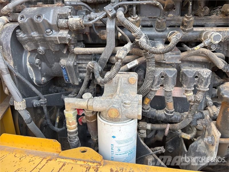Komatsu GD655-3E0 モーターグレーダー