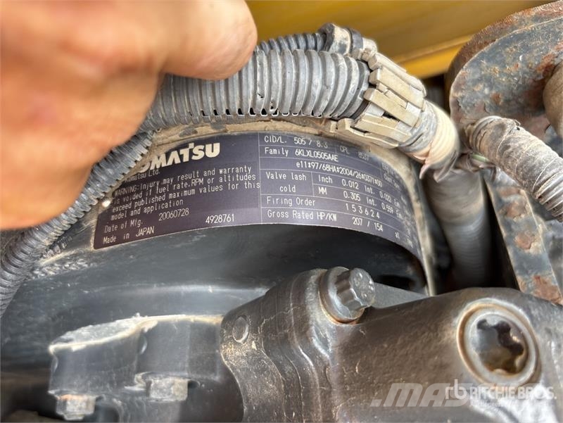 Komatsu GD655-3E0 モーターグレーダー