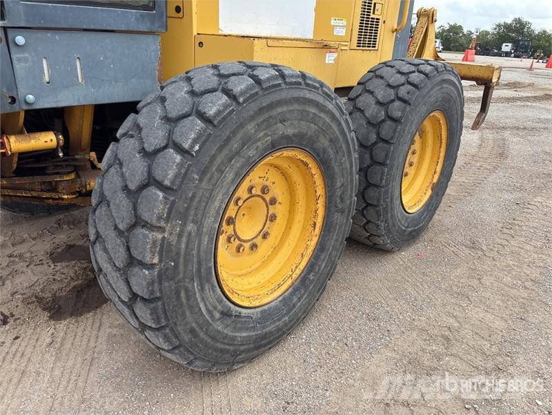 Komatsu GD655-3E0 モーターグレーダー