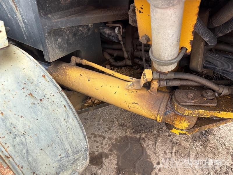 Komatsu GD655-3E0 モーターグレーダー