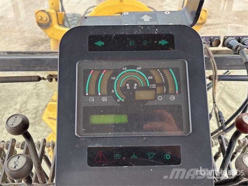 Komatsu GD655-3E0 モーターグレーダー