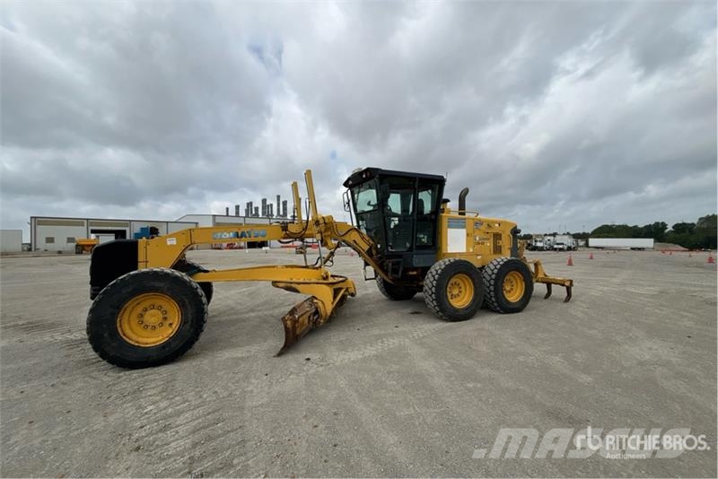 Komatsu GD655-3E0 モーターグレーダー