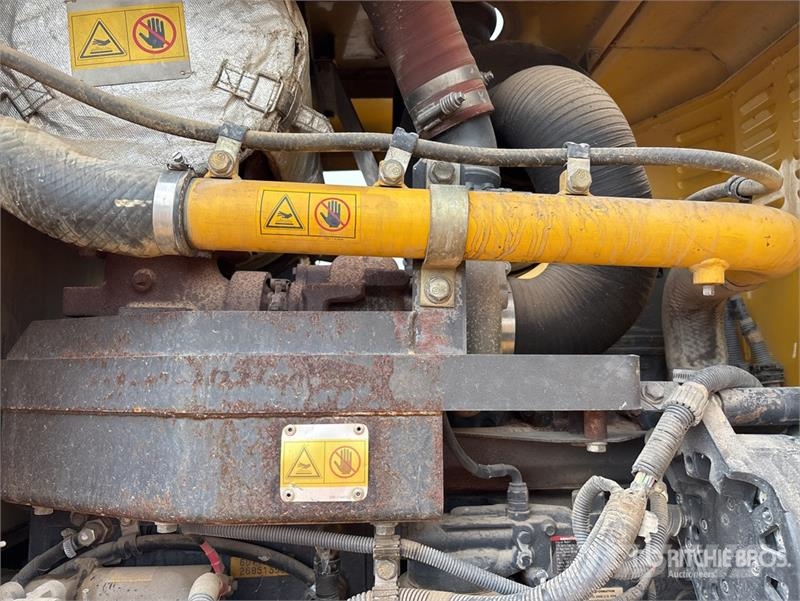 Komatsu GD655-3E0 モーターグレーダー