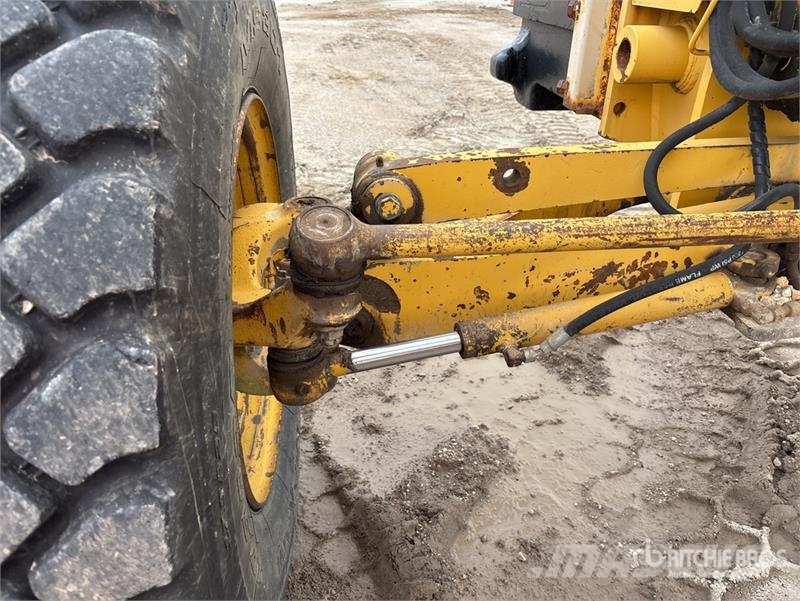 Komatsu GD655-3E0 モーターグレーダー