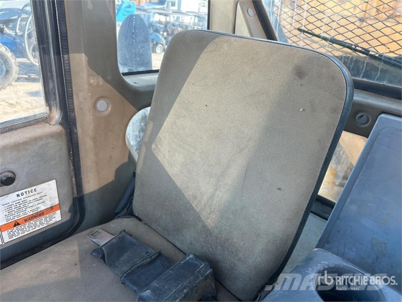 Komatsu HM400-1 Liigendraamiga pinnaseveokid