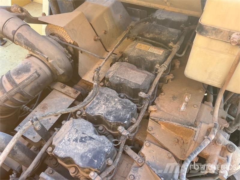 Komatsu HM400-1 Liigendraamiga pinnaseveokid