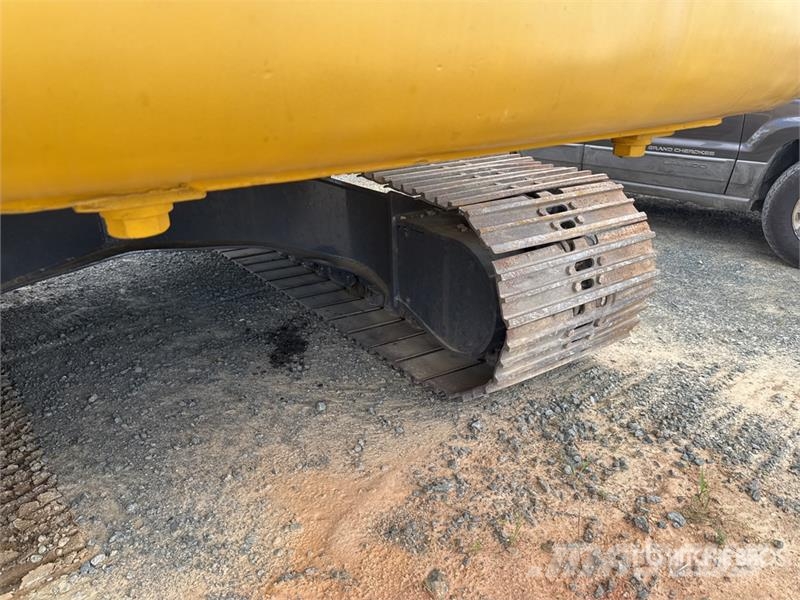 Komatsu PC 210 LC 11 Tracked Excavator Crawler excavators