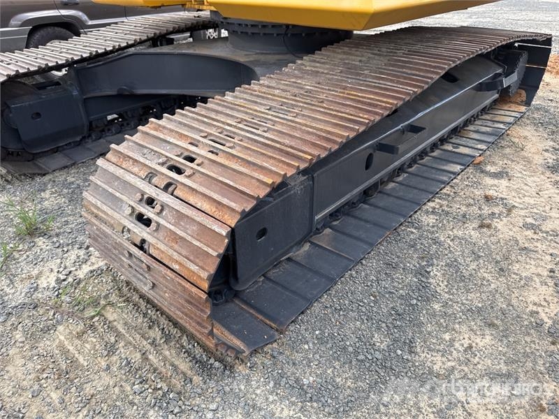 Komatsu PC 210 LC 11 Tracked Excavator Crawler excavators