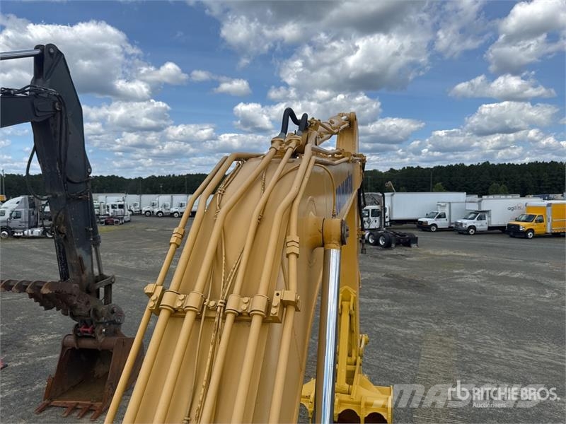 Komatsu PC 210 LC 11 Tracked Excavator Crawler excavators