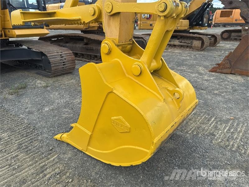 Komatsu PC 210 LC 11 Tracked Excavator Crawler excavators