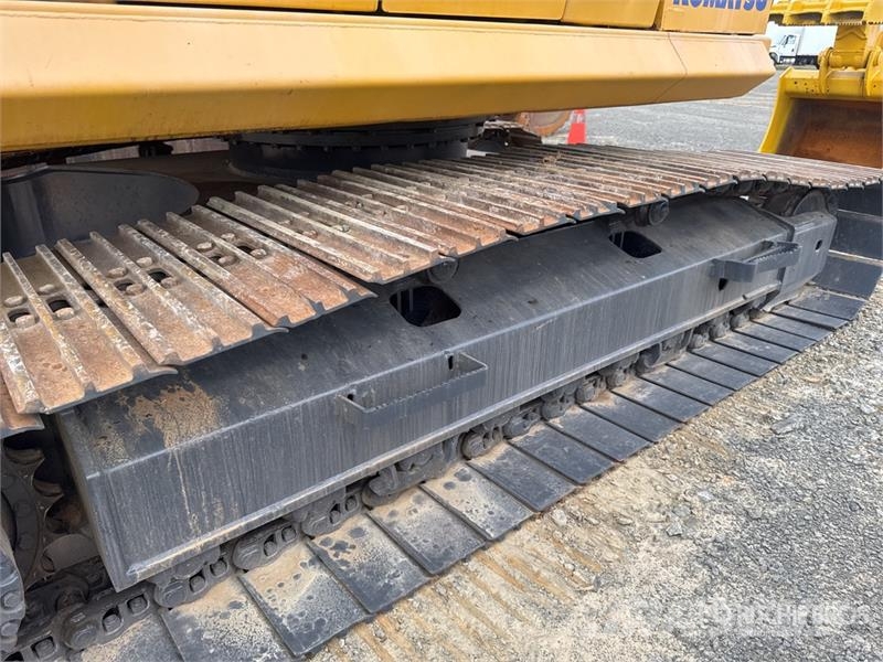Komatsu PC 210 LC 11 Tracked Excavator Crawler excavators