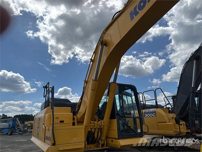 Komatsu PC 210 LC 11 Tracked Excavator Crawler excavators
