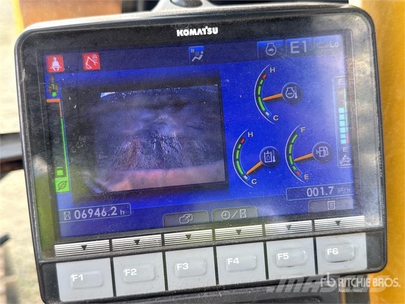 Komatsu PC 210 LC 11 Tracked Excavator Crawler excavators