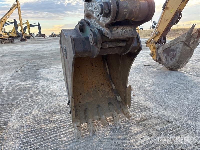 Komatsu PC 210 LC 11 Tracked Excavator Εκσκαφείς με ερπύστριες
