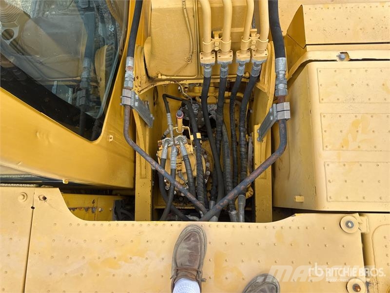 Komatsu PC 210 LC 11 Tracked Excavator Crawler excavators
