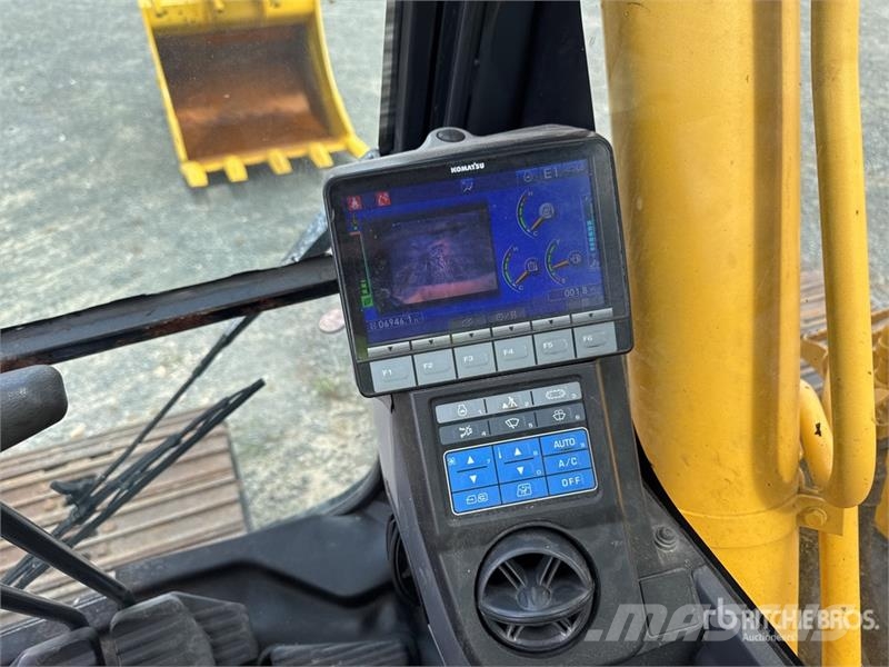 Komatsu PC 210 LC 11 Tracked Excavator Crawler excavators