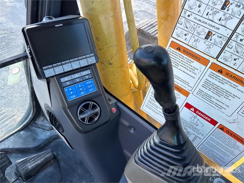 Komatsu PC 210 LC 11 Tracked Excavator Εκσκαφείς με ερπύστριες